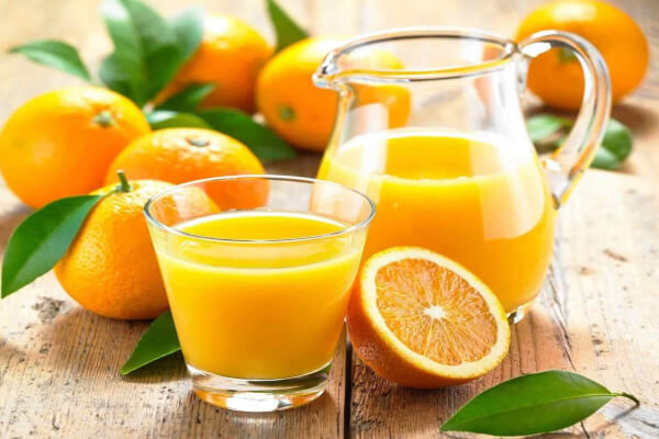 Uống nước cam ép tốt cho tim mạch